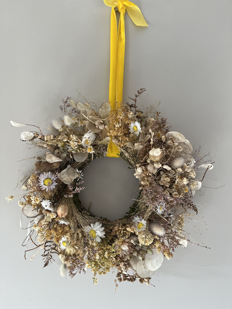 The Daisy Wreath